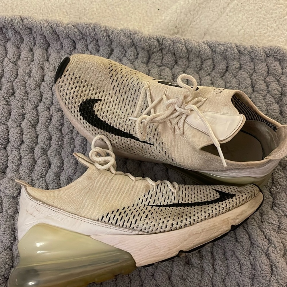 Nike Air Max 270